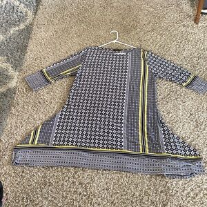 Black, white and yellow patterned 3/4 length sleeve dress